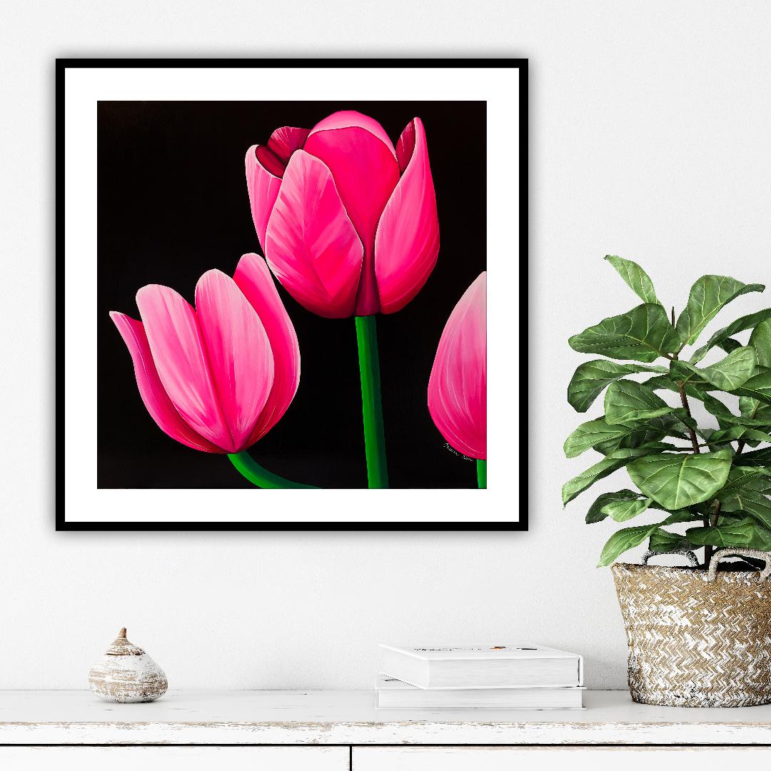 Print Lalele – arta florala contemporana pe hartie premium, culori vibrante si contrast puternic.