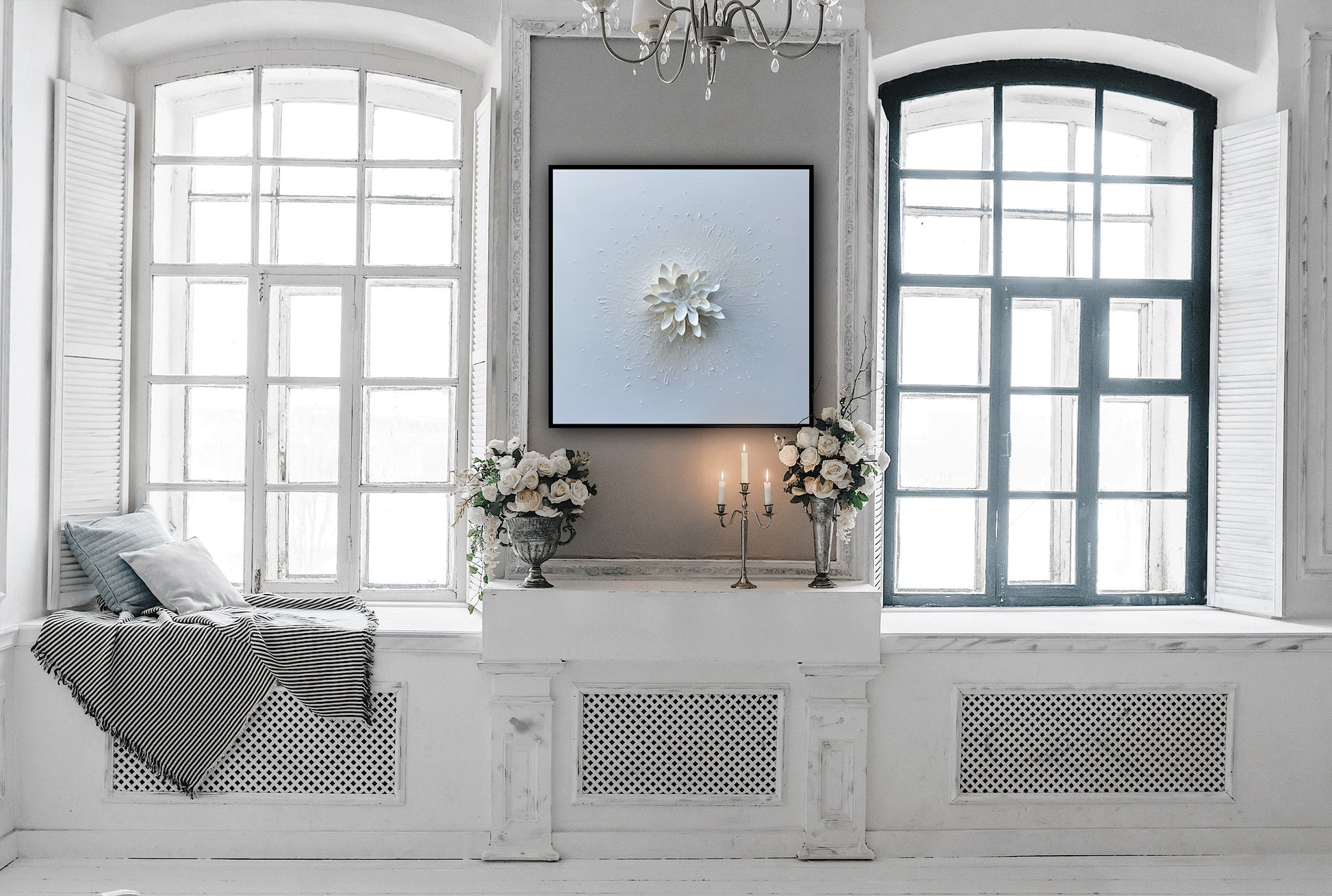 Puritate – tablou decorativ cu floare alba mare, realizata manual in pasta de textura.