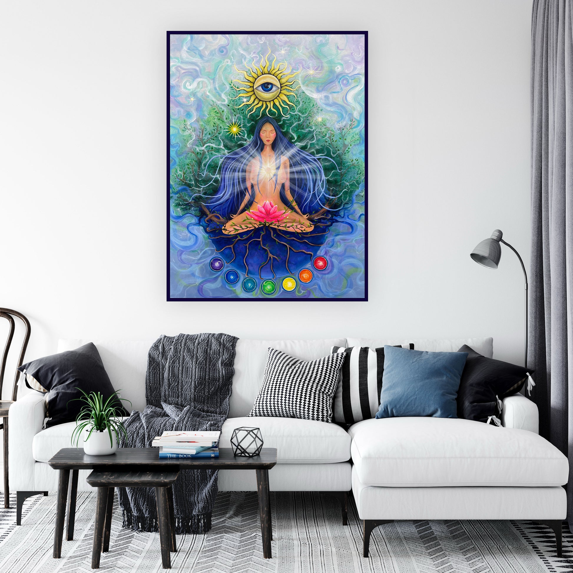 pictură spirituală cu femeie în lotus și soare radiant cu ochiul interior